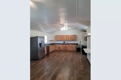 1102 Toledo Street, Seadrift, TX 77983 - Photo 9