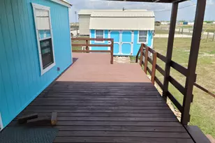 1102 Toledo St, Seadrift, TX 77983 - Photo 7