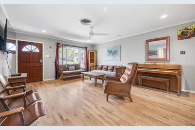 2410 Elmglen Drive, Austin, TX 78704 - Photo 9