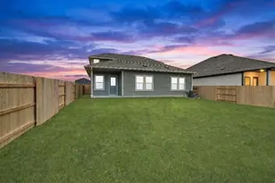 13508 Gray Landing Dr, Elgin, TX 78621 - Photo 25