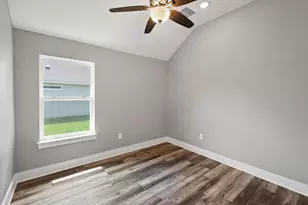 203 E Salty St, Thorndale, TX 76577 - Photo 15