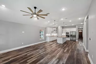 203 E Salty Street, Thorndale, TX 76577 - Photo 7