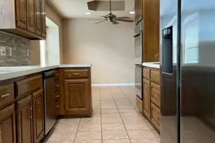 506 Meadow Creek Dr, Pflugerville, TX 78660 - Photo 5