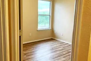 719 Decker Dr, Hutto, TX 78634 - Photo 11