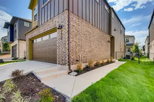 7404 Taylor Knoll Ct, Austin, TX 78744 - Photo 3
