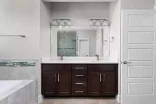 3004 Neal St, Austin, TX 78702 - Photo 23