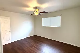 4407 E Stassney Ln, Austin, TX 78744 - Photo 11