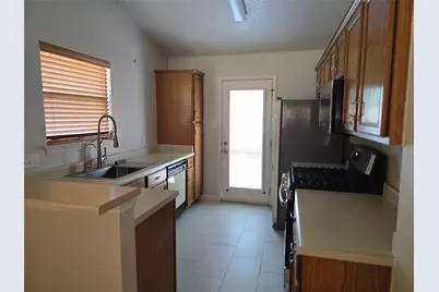 137 Prairie Springs Cove, Georgetown, TX 78626 - Photo 5