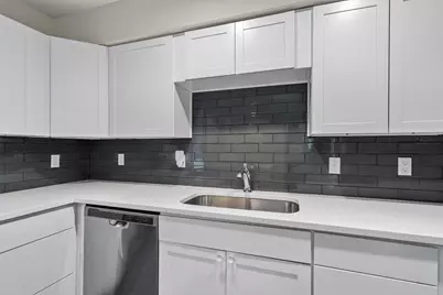 935 La Posada Drive #117, Austin, TX 78752 - Photo 9