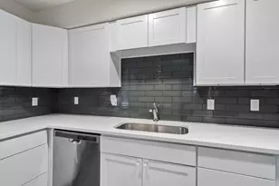 935 La Posada Dr, Austin, TX 78752 - Photo 9