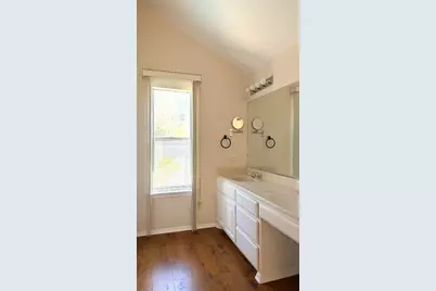 11513 Kempwood Drive, Austin, TX 78750 - Photo 9