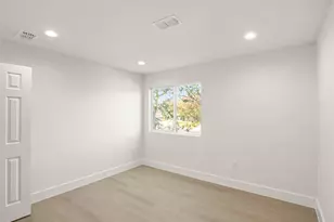 218 Crystal Knoll Blvd, Georgetown, TX 78626 - Photo 21