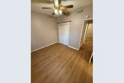 2414 Longview Street #205, Austin, TX 78705 - Photo 11