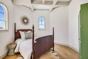 700 Furlong Dr, Austin, TX 78746 - Photo 17