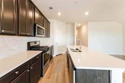 1021 Round Bale Road, Hutto, TX 78634 - Photo 7