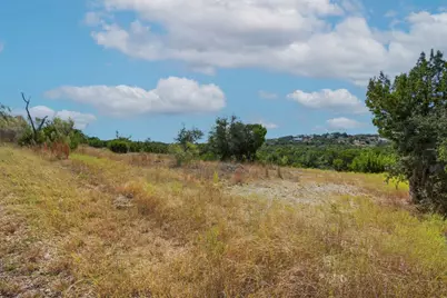 529 Julieanne Cove, Dripping Springs, TX 78620 - Photo 7