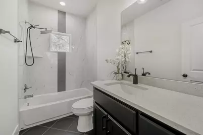 125 Irene Street, Elgin, TX 78621 - Photo 17