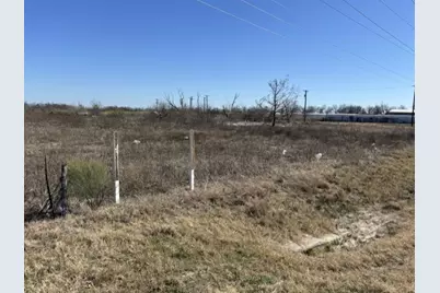 4030 N Main St Street, Taylor, TX 76574 - Photo 3
