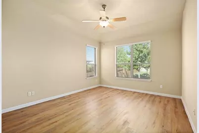 112 W Adelanta Place, Round Rock, TX 78681 - Photo 13