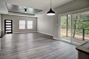 121 S Kanaio Dr, Bastrop, TX 78602 - Photo 5
