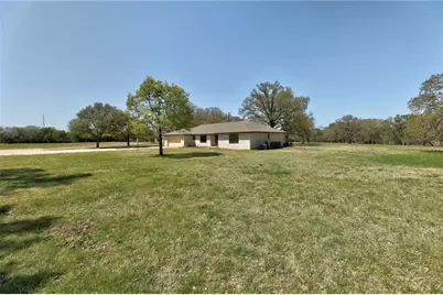 207 Rancho Bueno Drive, Georgetown, TX 78628 - Photo 5