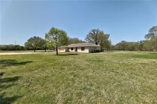 207 Rancho Bueno Dr, Georgetown, TX 78628 - Photo 5