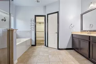 529 Oyster Creek, Buda, TX 78610 - Photo 17