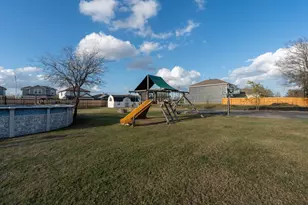12106 Laws Rd, Buda, TX 78610 - Photo 33