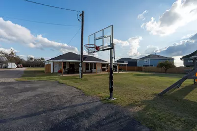 12106 Laws Road, Buda, TX 78610 - Photo 35