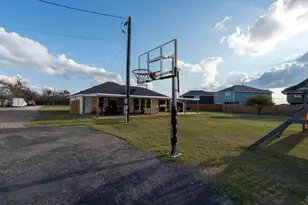 12106 Laws Rd, Buda, TX 78610 - Photo 35