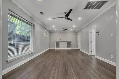 1915 Canterbury Street, Austin, TX 78702 - Photo 5
