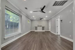 1915 Canterbury St, Austin, TX 78702 - Photo 5