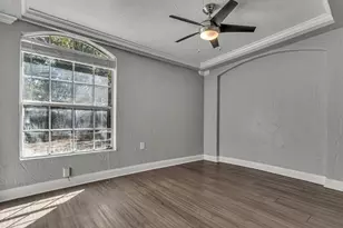1915 Canterbury St, Austin, TX 78702 - Photo 17