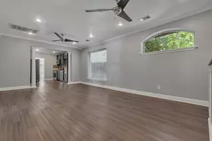 1915 Canterbury St, Austin, TX 78702 - Photo 7