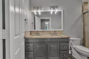 1915 Canterbury St, Austin, TX 78702 - Photo 13