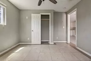 7402 Providence Ave, Austin, TX 78752 - Photo 25