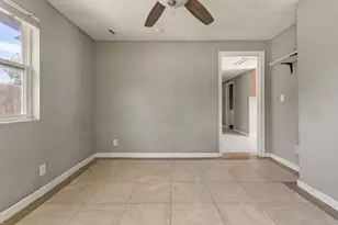7402 Providence Ave, Austin, TX 78752 - Photo 23