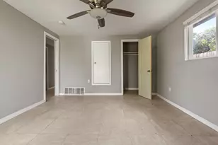 7402 Providence Ave, Austin, TX 78752 - Photo 7