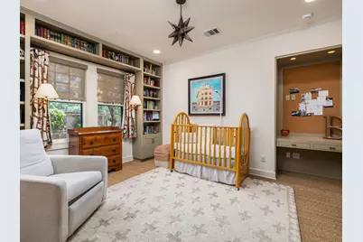 2825 Shoal Crest Avenue, Austin, TX 78705 - Photo 7