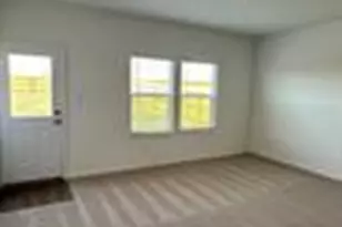 637 The Ugly Wy, Jarrell, TX 76537 - Photo 7