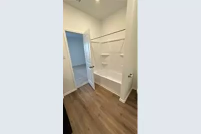 637 The Ugly Way, Jarrell, TX 76537 - Photo 3