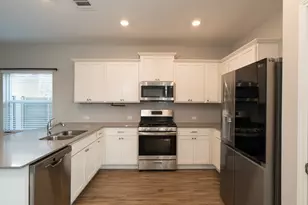 717 Legends Ln, Georgetown, TX 78628 - Photo 7