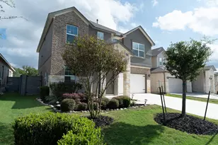 717 Legends Ln, Georgetown, TX 78628 - Photo 3