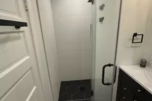 3210 Hampton Rd, Austin, TX 78705 - Photo 7