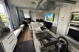 3210 Hampton Rd, Austin, TX 78705 - Photo 33