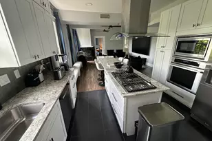 3210 Hampton Rd, Austin, TX 78705 - Photo 21