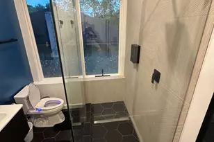 3210 Hampton Rd, Austin, TX 78705 - Photo 11