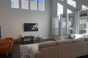 12504 Ayrshire Wy, Austin, TX 78732 - Photo 7