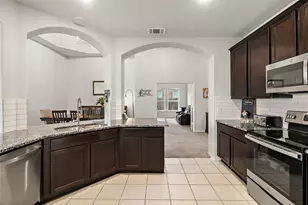 521 Hendelson Ln, Hutto, TX 78634 - Photo 11