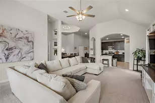 521 Hendelson Ln, Hutto, TX 78634 - Photo 7